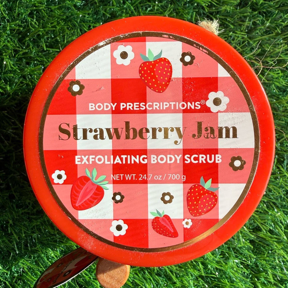 Strawberry Jam Exfoliating Body Scrub - Red